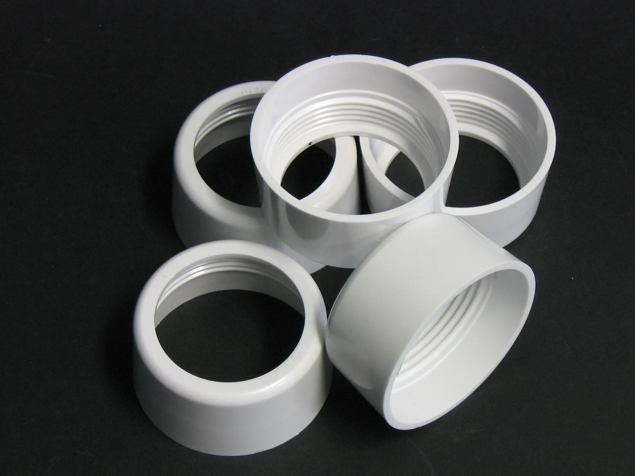 ZESTAW NAKRĘTEK MOCUJĄCYCH KOLANO SPUSTOWE (5 szt.), biały