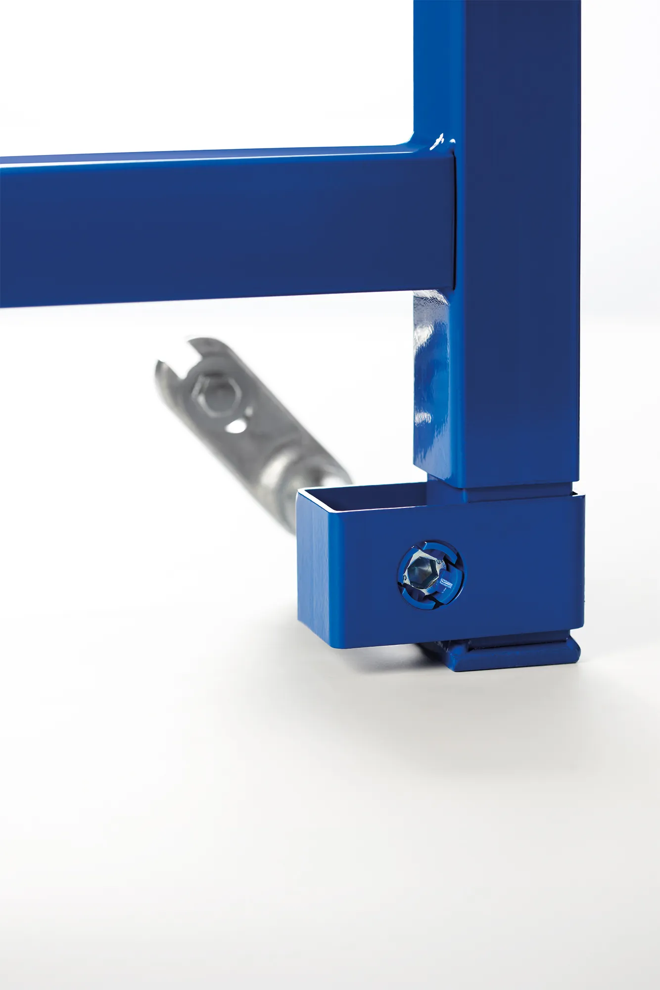 ZESTAW MOCUJĄCY DO ŚCIANY